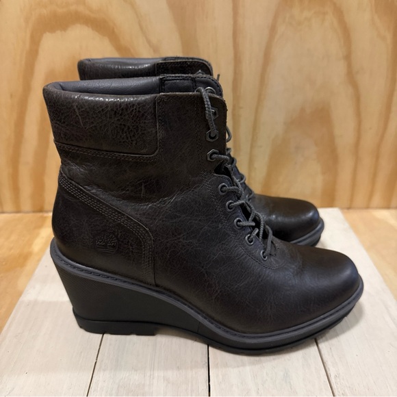 TIMBERLAND 'Kellis' Gray Leather 3.25" Wedge Heel Ankle Boots Women's Sz. 8 - Picture 1 of 7